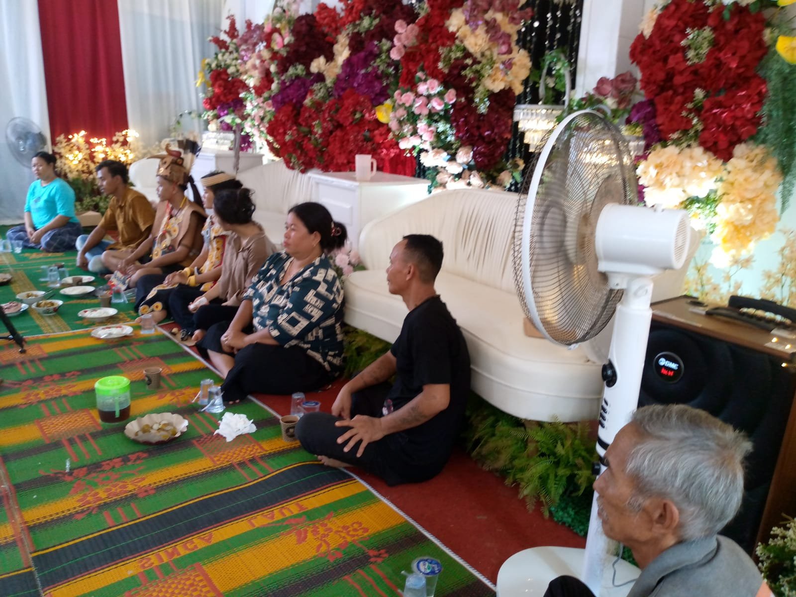 Lembaga Masyarakat Adat Dayak Tobag Dampingi Tumenggung Meliau Hilir dalam Penataan Upacara Adat Pernikahan