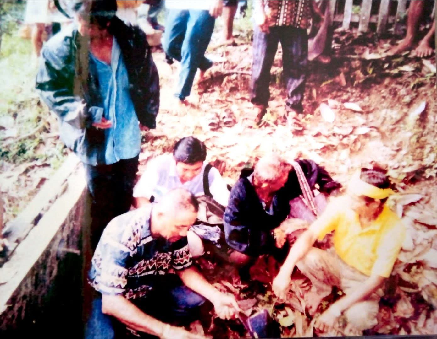 Kenangan saat kehadiran Raja Hulu Aik 50 di Ritual Meruba Beginjan Tahun 1989 – Tayan Hilir