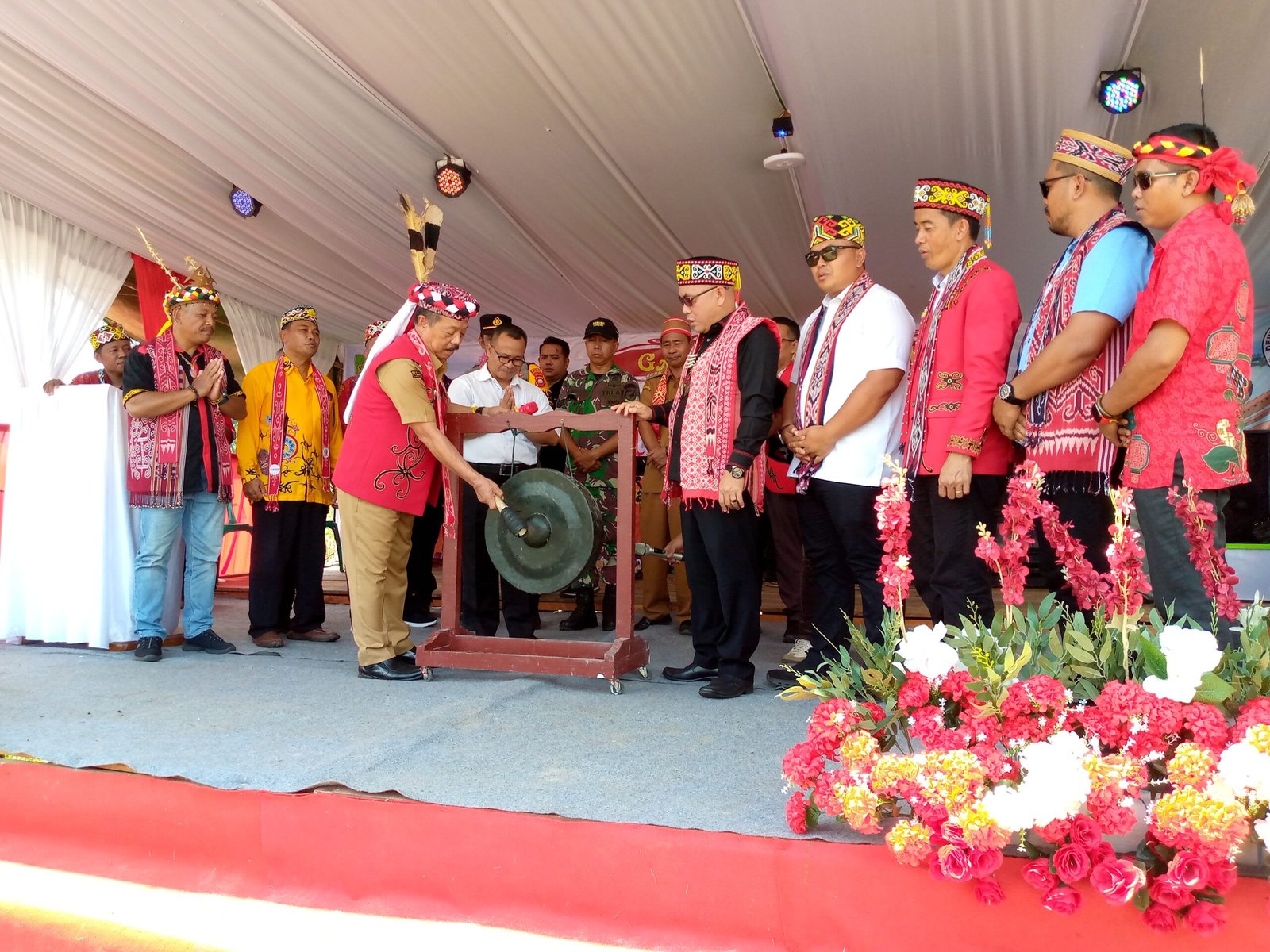 Pembukaan Gawai Munjong Raya I di Rumah Radakng Munggu Tapis – Tayan