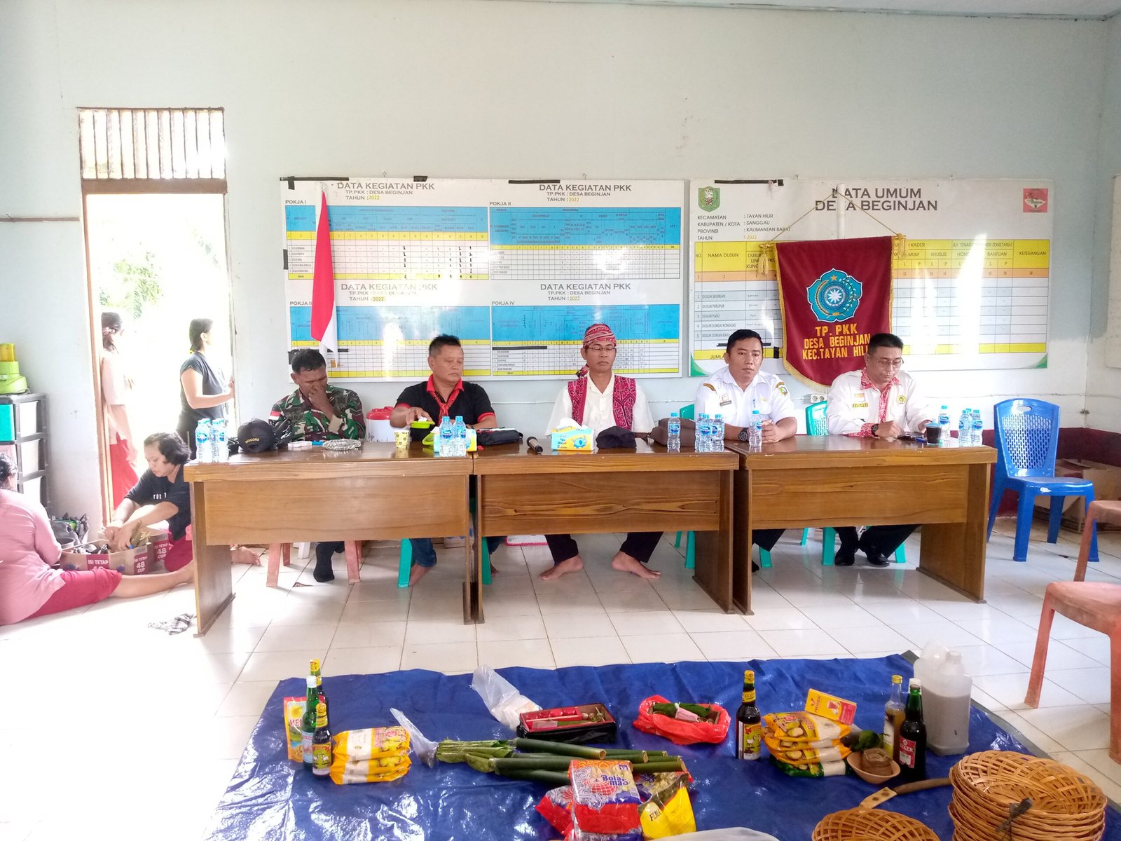 Ritual adat Pelinsam dan Penggegoh terkait mandoh 2 PT.MKP dilaksanakan di Beginjan – Tayan